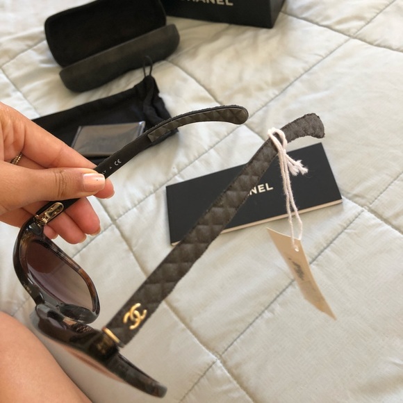 AUTHENTIC CHANEL  butterfly Quilted sunglasses - Picture 8 of 8